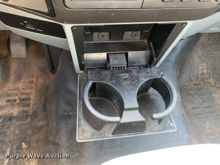 image for item LK9252 2012 Ford F350 Super Duty  utility bed pickup truck