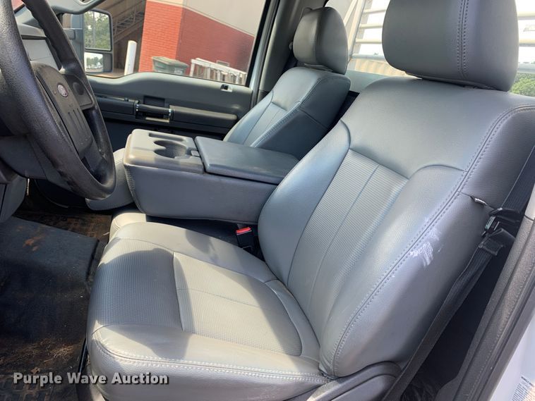 image for item LK9252 2012 Ford F350 Super Duty  utility bed pickup truck