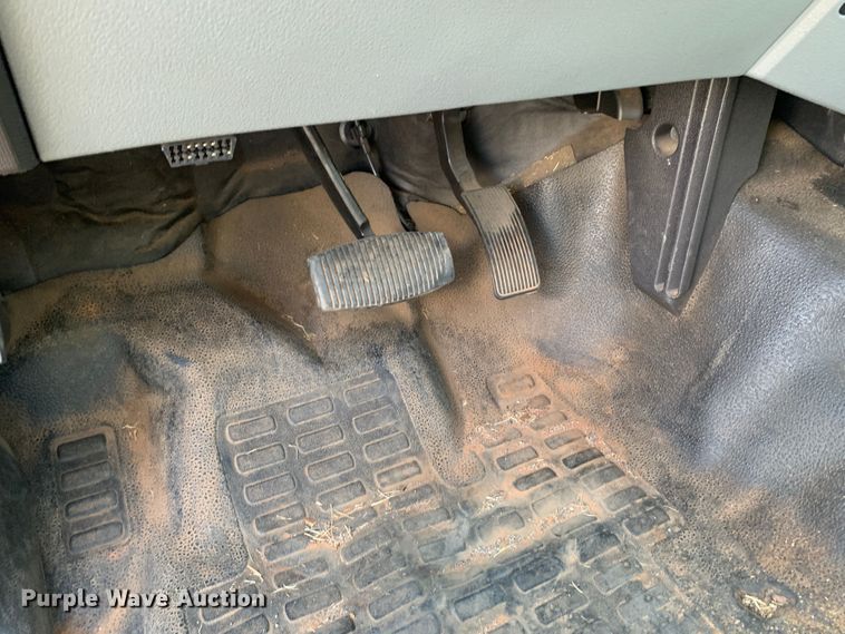 image for item LK9252 2012 Ford F350 Super Duty  utility bed pickup truck