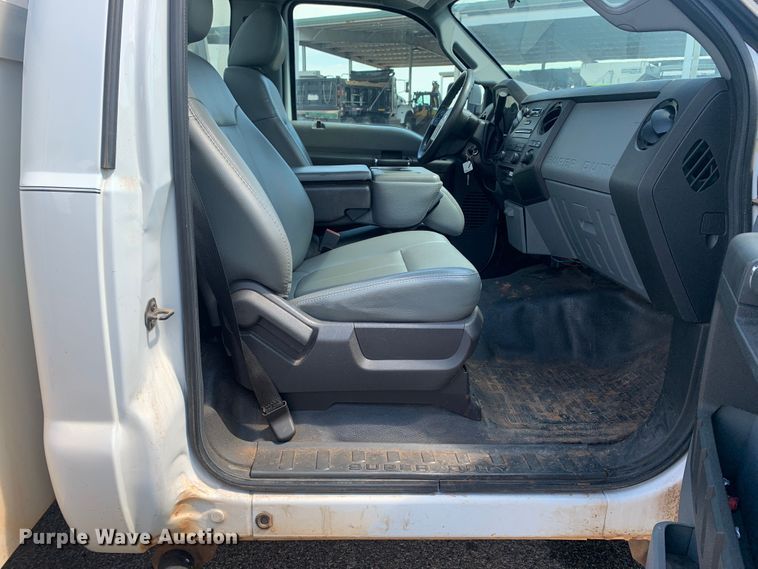 image for item LK9252 2012 Ford F350 Super Duty  utility bed pickup truck