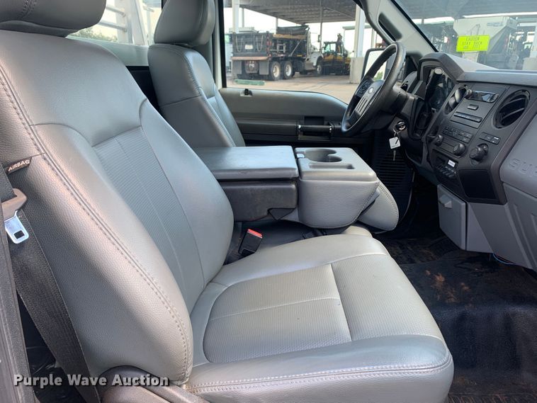 image for item LK9252 2012 Ford F350 Super Duty  utility bed pickup truck