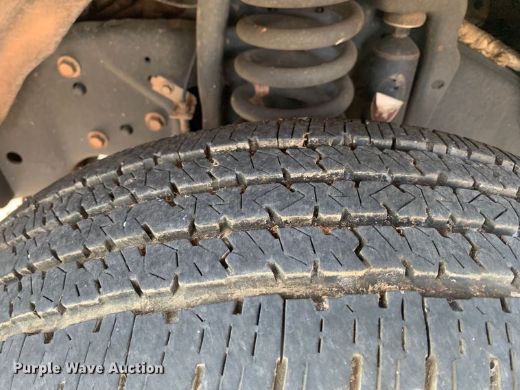 image for item LK9252 2012 Ford F350 Super Duty  utility bed pickup truck