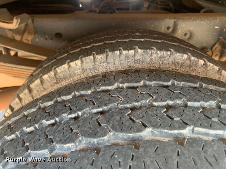 image for item LK9252 2012 Ford F350 Super Duty  utility bed pickup truck