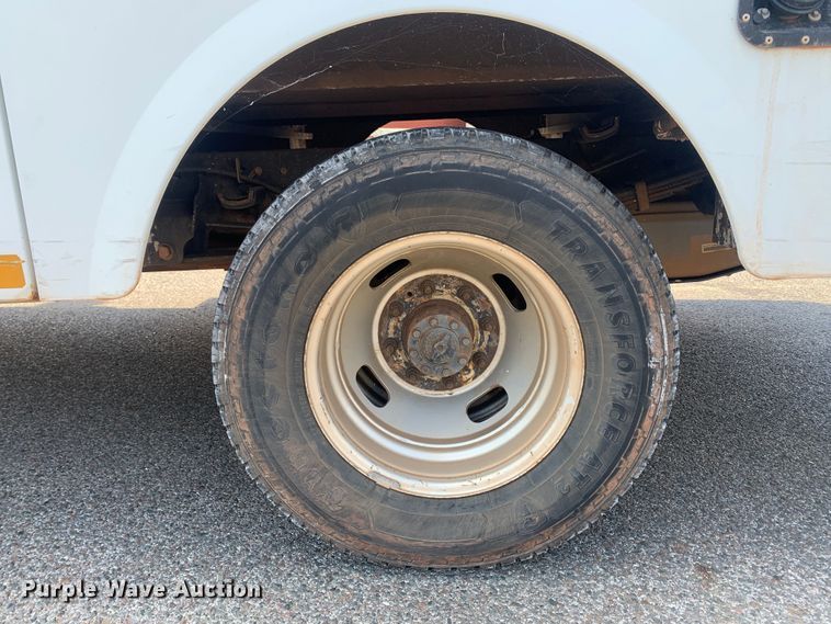 image for item LK9252 2012 Ford F350 Super Duty  utility bed pickup truck