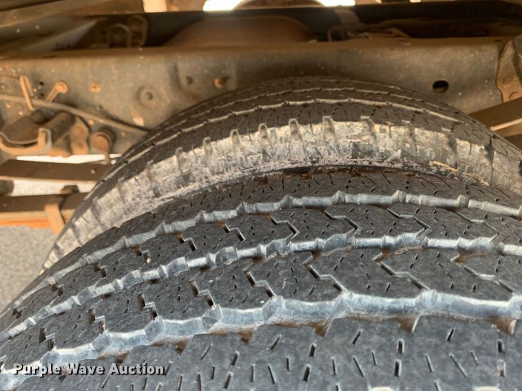 image for item LK9252 2012 Ford F350 Super Duty  utility bed pickup truck