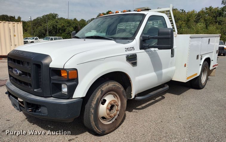 image for item LK9255 2010 Ford F350 Super Duty  utility bed pickup truck