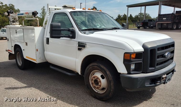 image for item LK9255 2010 Ford F350 Super Duty  utility bed pickup truck