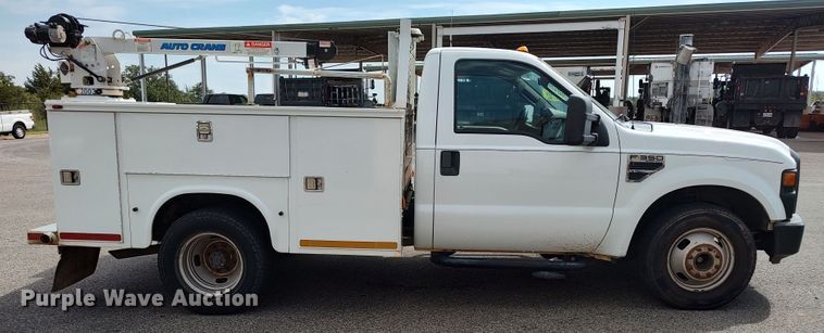 image for item LK9255 2010 Ford F350 Super Duty  utility bed pickup truck