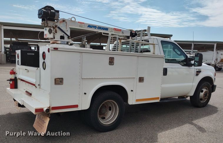 image for item LK9255 2010 Ford F350 Super Duty  utility bed pickup truck