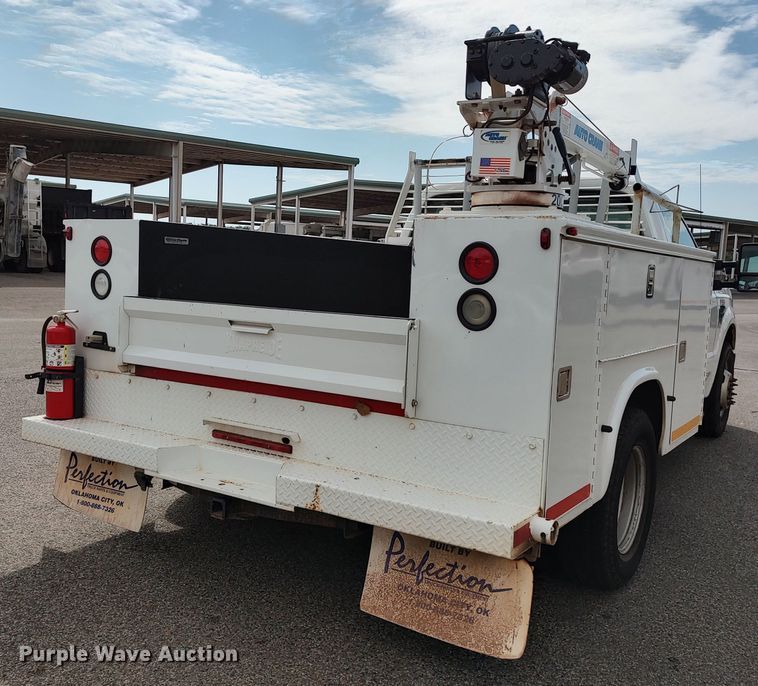 image for item LK9255 2010 Ford F350 Super Duty  utility bed pickup truck