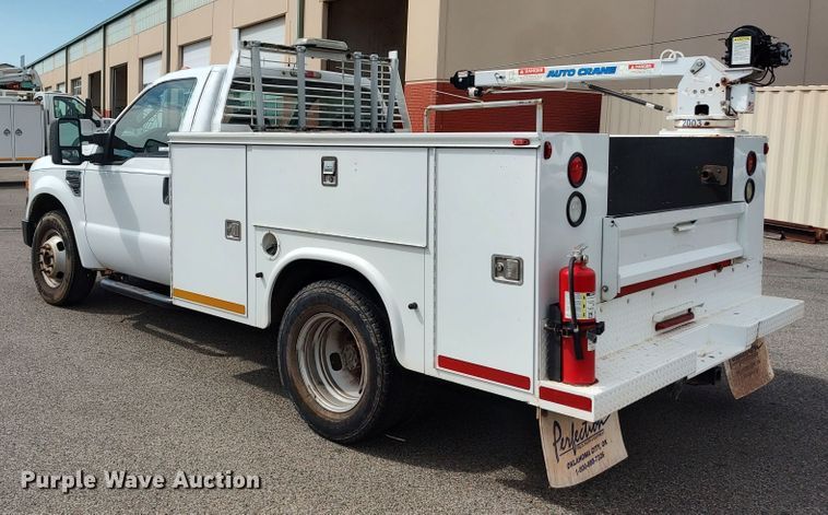 image for item LK9255 2010 Ford F350 Super Duty  utility bed pickup truck