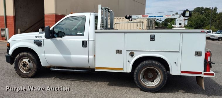 image for item LK9255 2010 Ford F350 Super Duty  utility bed pickup truck