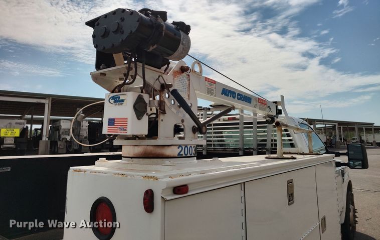 image for item LK9255 2010 Ford F350 Super Duty  utility bed pickup truck