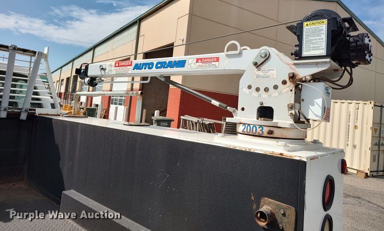 image for item LK9255 2010 Ford F350 Super Duty  utility bed pickup truck