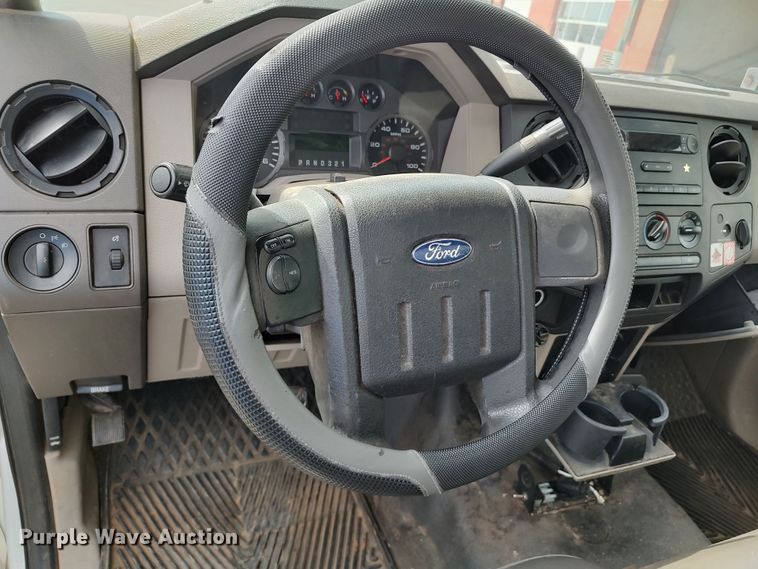 image for item LK9255 2010 Ford F350 Super Duty  utility bed pickup truck