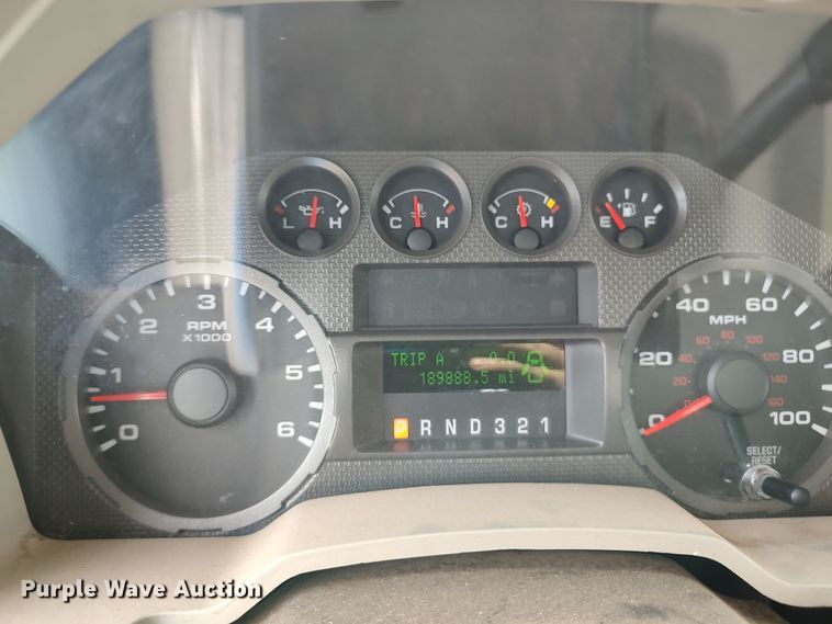 image for item LK9255 2010 Ford F350 Super Duty  utility bed pickup truck