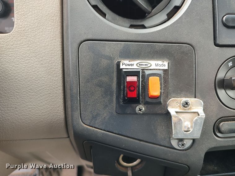 image for item LK9255 2010 Ford F350 Super Duty  utility bed pickup truck