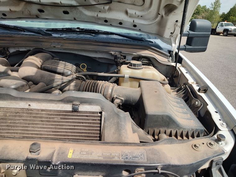 image for item LK9255 2010 Ford F350 Super Duty  utility bed pickup truck