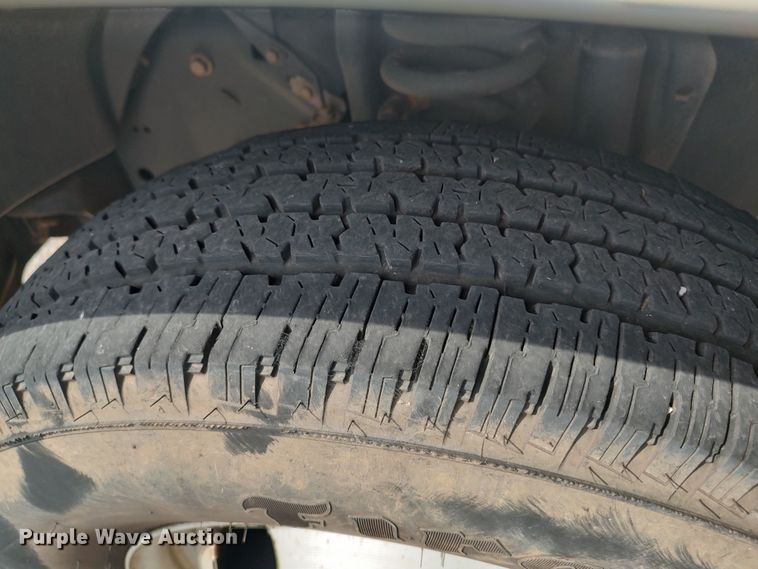 image for item LK9255 2010 Ford F350 Super Duty  utility bed pickup truck