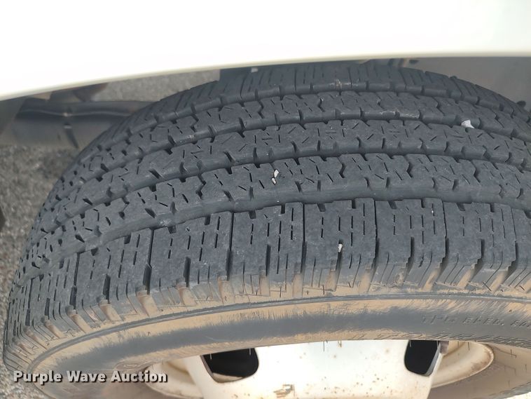 image for item LK9255 2010 Ford F350 Super Duty  utility bed pickup truck