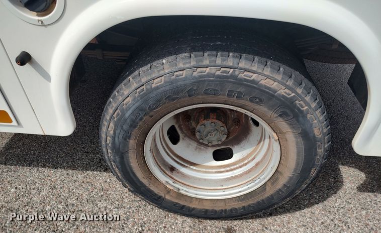 image for item LK9255 2010 Ford F350 Super Duty  utility bed pickup truck