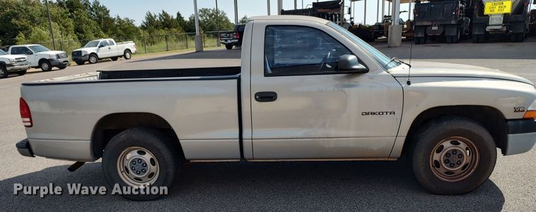image for item LK9261 2000 Dodge Dakota  pickup truck
