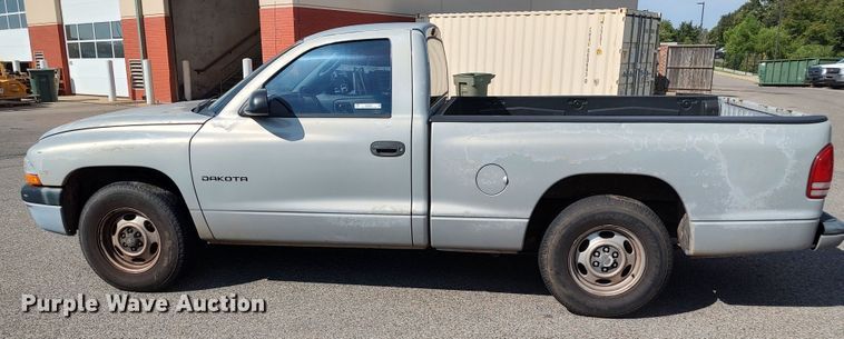 image for item LK9261 2000 Dodge Dakota  pickup truck