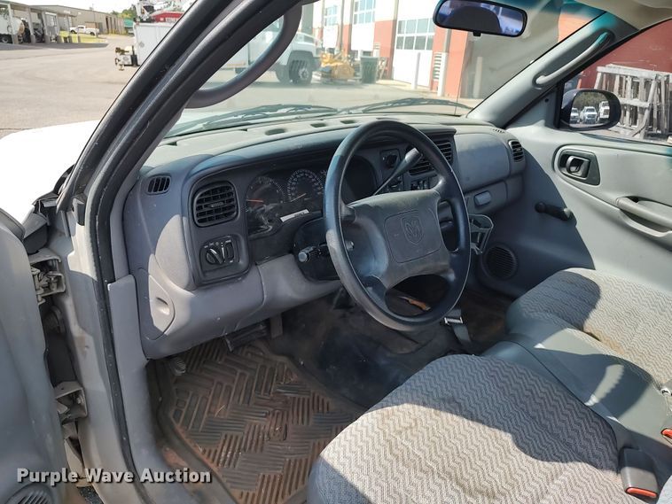 image for item LK9261 2000 Dodge Dakota  pickup truck