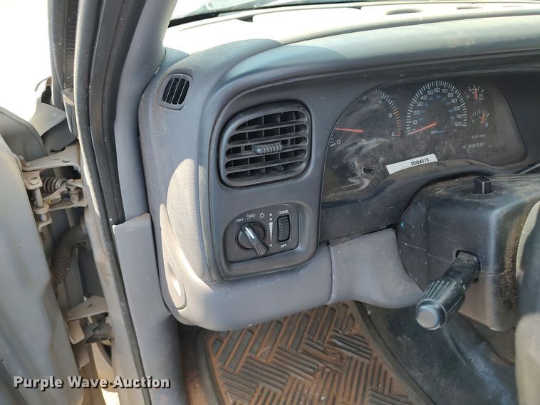 image for item LK9261 2000 Dodge Dakota  pickup truck