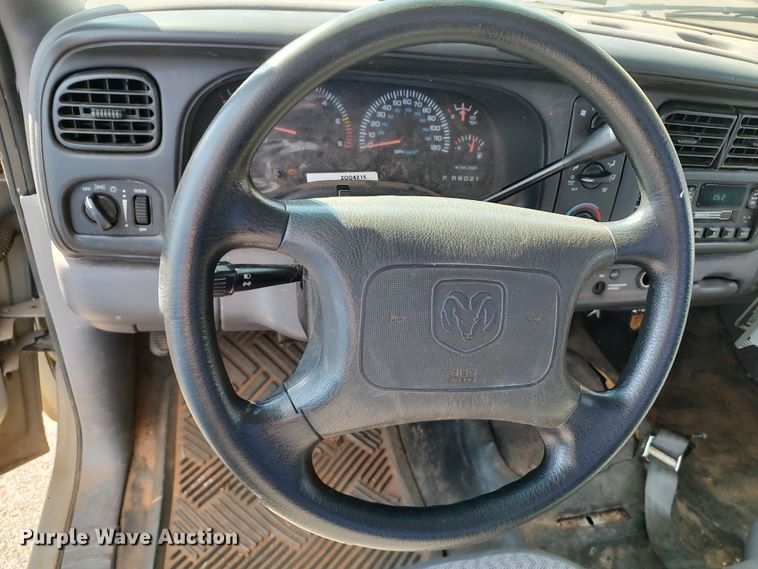 image for item LK9261 2000 Dodge Dakota  pickup truck