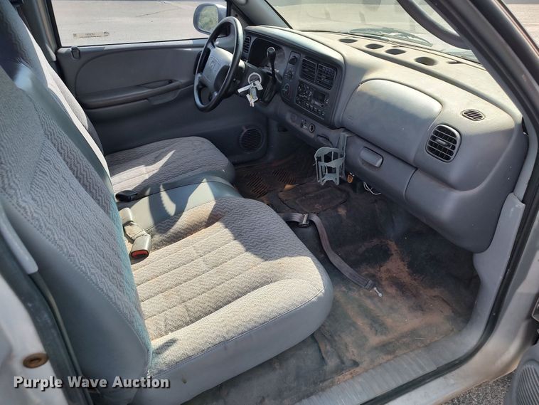 image for item LK9261 2000 Dodge Dakota  pickup truck