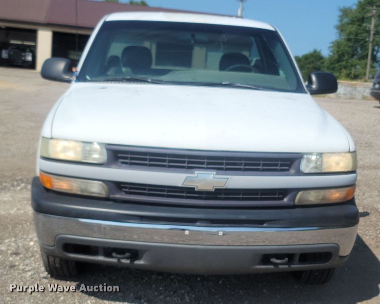 image for item LM9754 2000 Chevrolet Silverado 1500  pickup truck