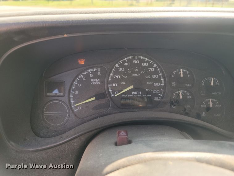 image for item LM9754 2000 Chevrolet Silverado 1500  pickup truck