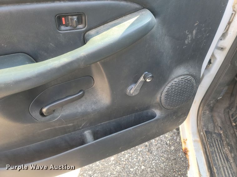 image for item LM9754 2000 Chevrolet Silverado 1500  pickup truck