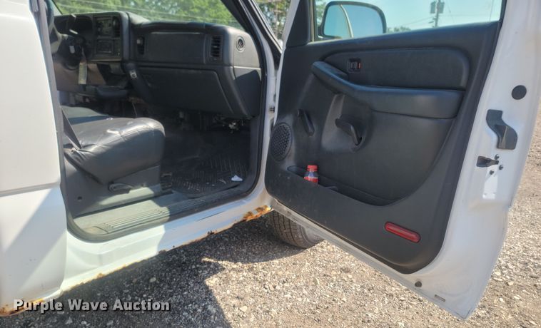 image for item LM9754 2000 Chevrolet Silverado 1500  pickup truck