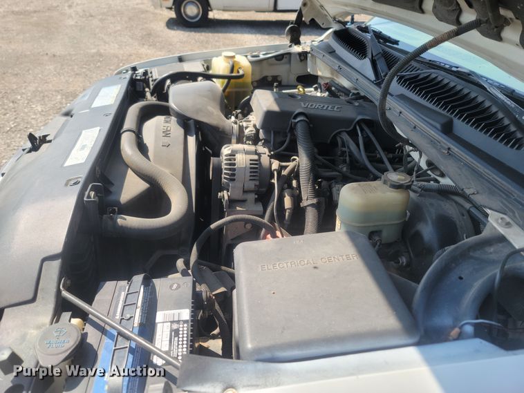 image for item LM9754 2000 Chevrolet Silverado 1500  pickup truck