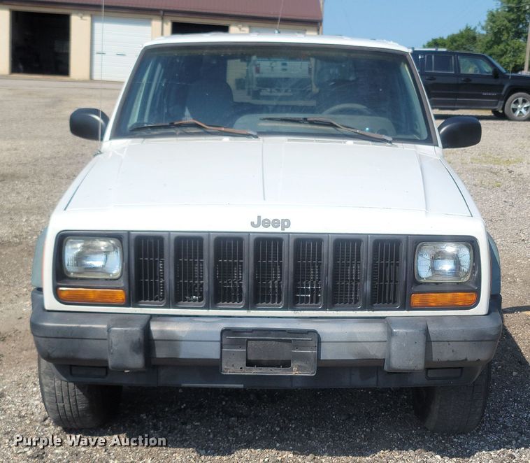 image for item LM9755 1997 Jeep Cherokee  SUV