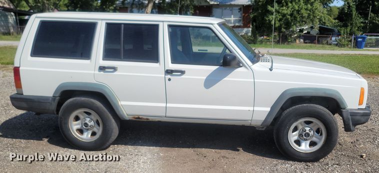 image for item LM9755 1997 Jeep Cherokee  SUV