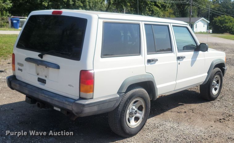 image for item LM9755 1997 Jeep Cherokee  SUV