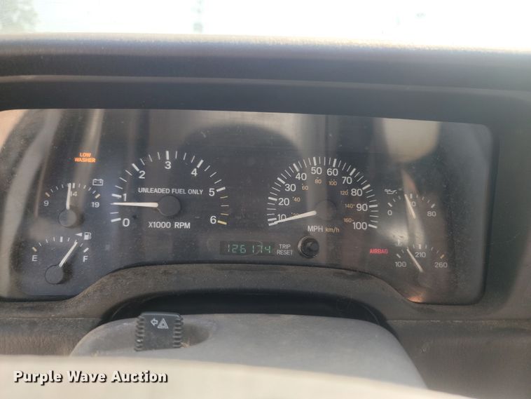 image for item LM9755 1997 Jeep Cherokee  SUV