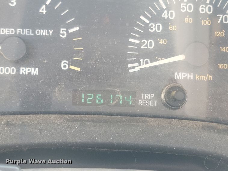 image for item LM9755 1997 Jeep Cherokee  SUV