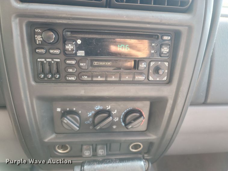 image for item LM9755 1997 Jeep Cherokee  SUV