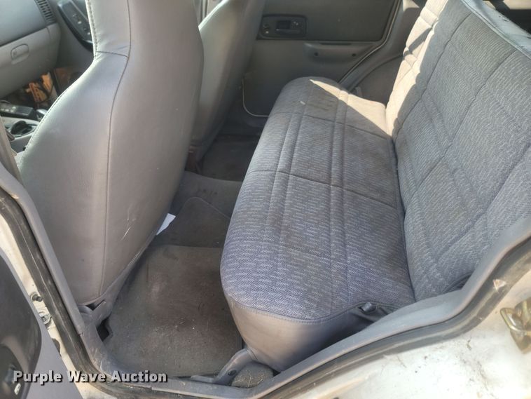 image for item LM9755 1997 Jeep Cherokee  SUV