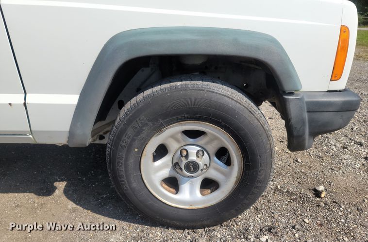 image for item LM9755 1997 Jeep Cherokee  SUV