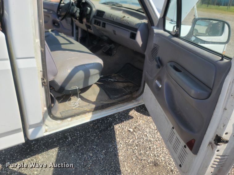 image for item LM9757 1996 Ford F150  pickup truck