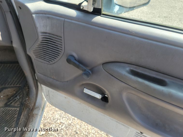 image for item LM9757 1996 Ford F150  pickup truck