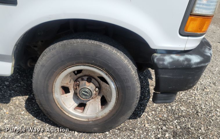 image for item LM9757 1996 Ford F150  pickup truck