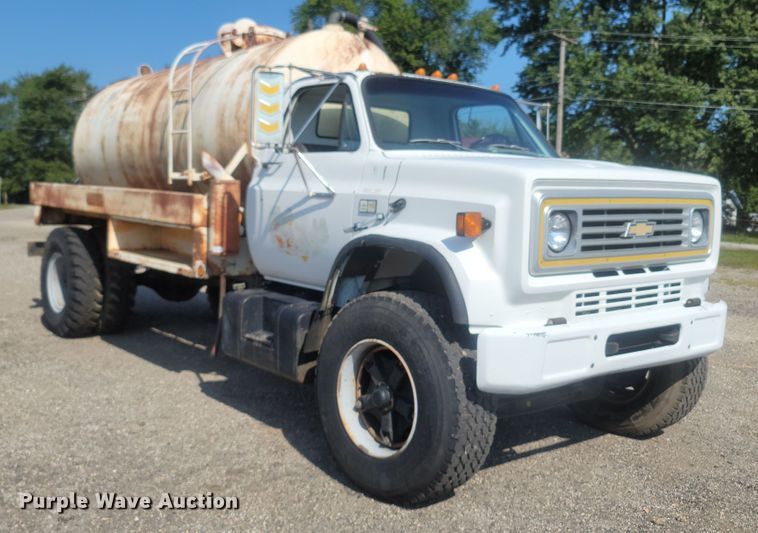 image for item LM9758 1987 Chevrolet 70  tank truck