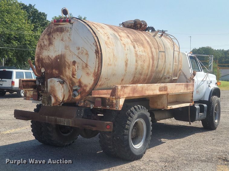 image for item LM9758 1987 Chevrolet 70  tank truck