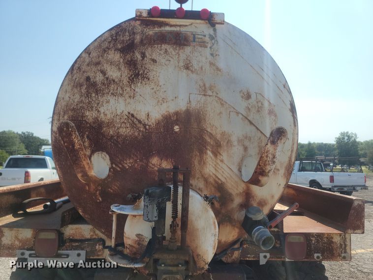 image for item LM9758 1987 Chevrolet 70  tank truck